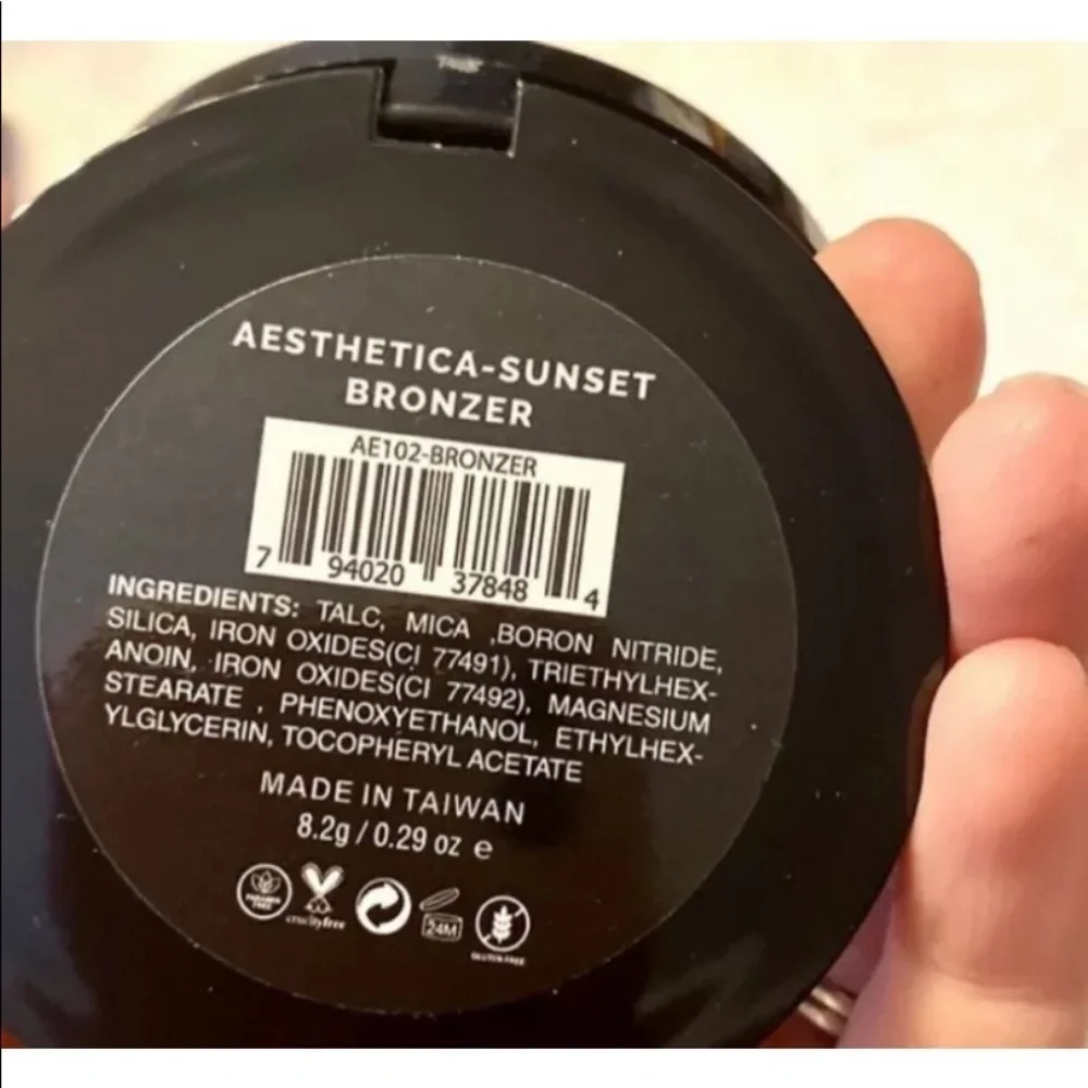 Aesthetica Sunset Bronzer for‎ the perfect beach glow,bronzing and contouring